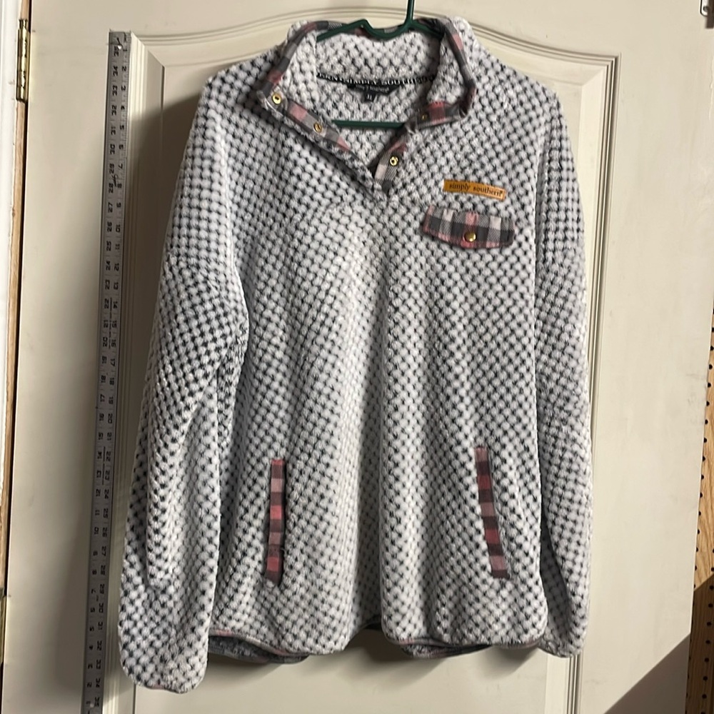 Women’s XL simply southern soft pullover V-neck sweater with pockets